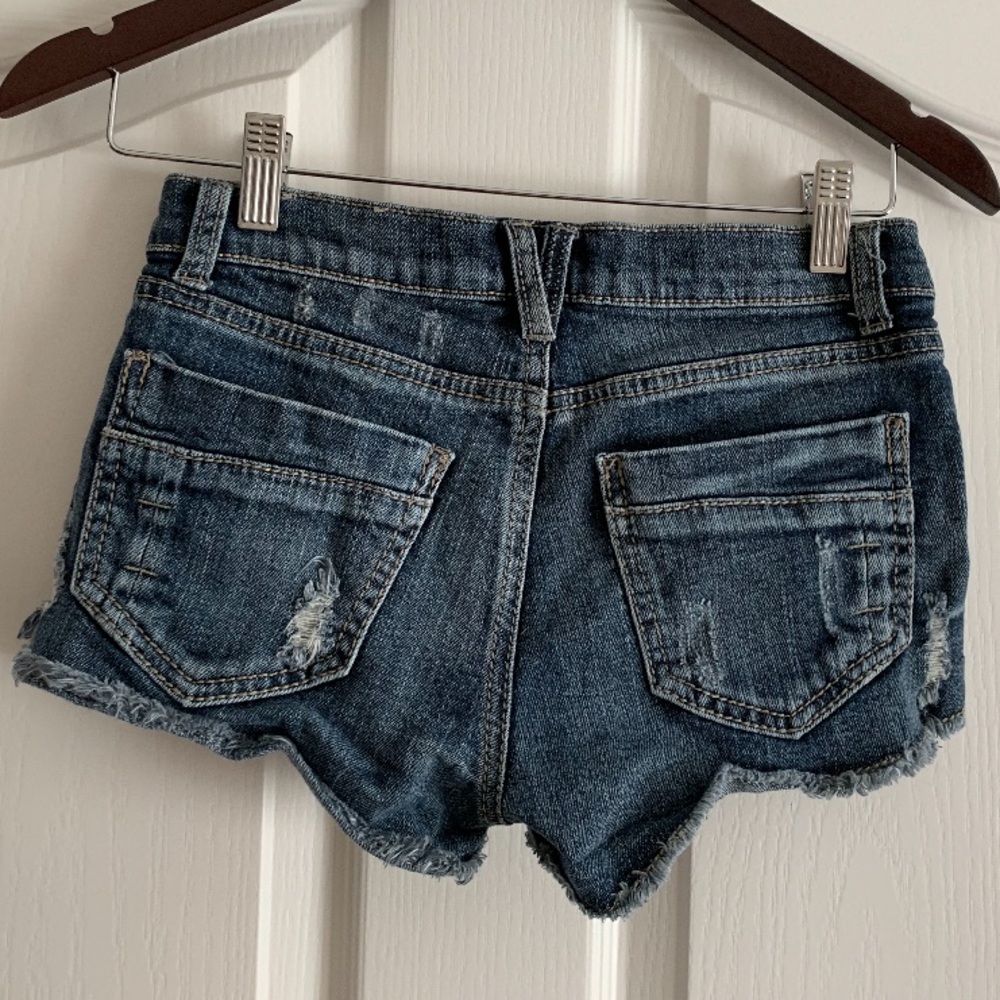 Mudd Jean shorts with lace detail - Picture 2 of 4